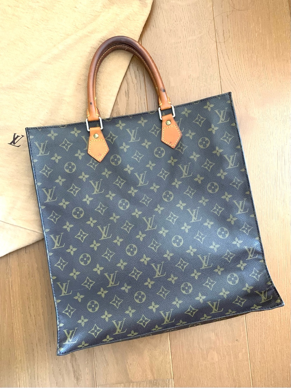 Louis Vuitton Monogram Sac Plat Bag Made in France with Dust Bag Vintage